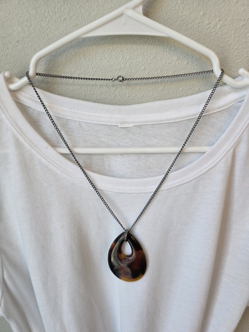 Tortoiseshell Teardrop Pendant Necklace - Brown/Amber #35